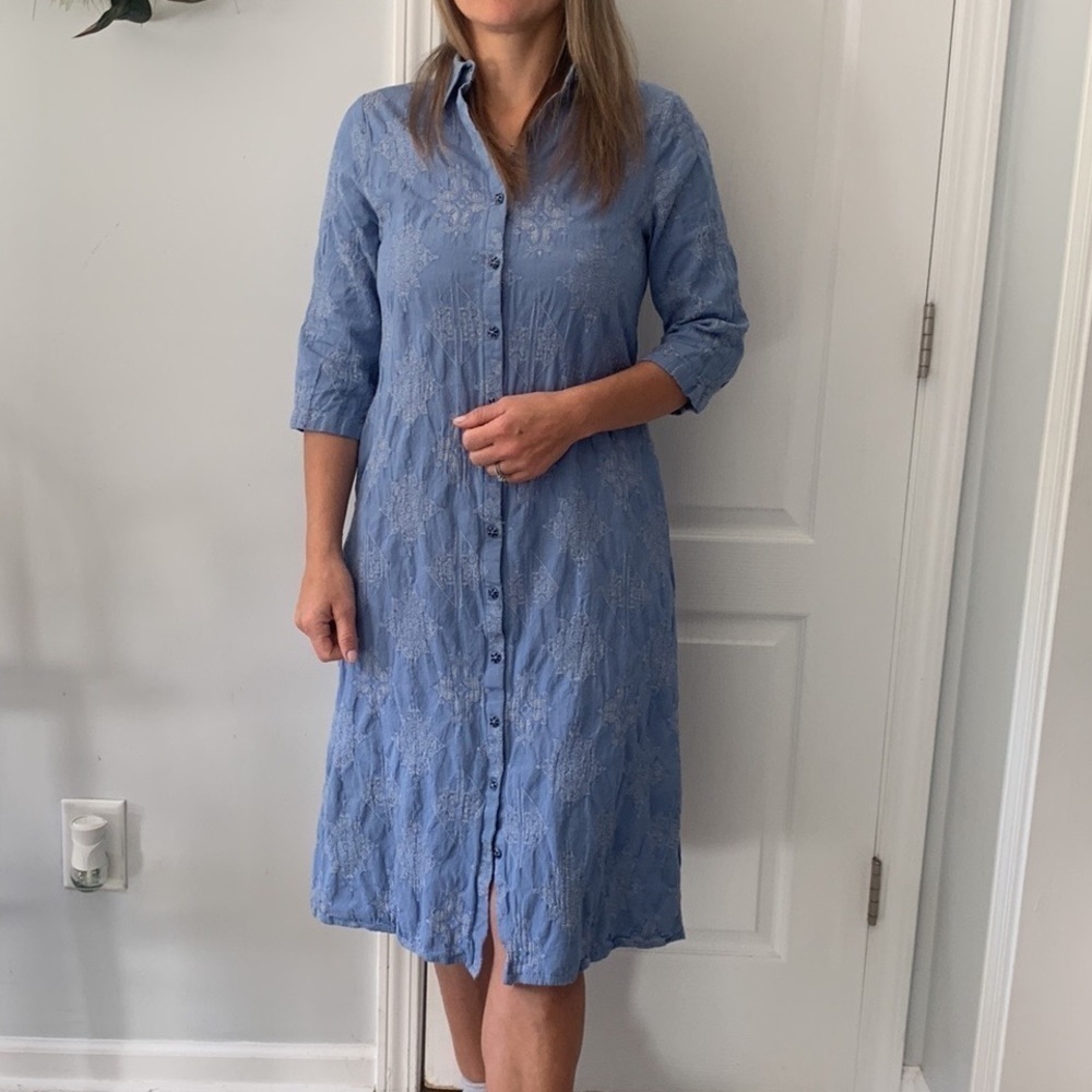 Renata Gasparian blue button up‎ dress shirt side S embroidered chambray